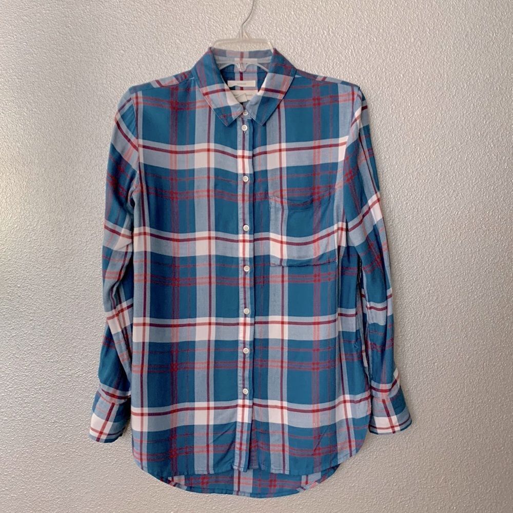 🟢3 for $20—TREASURE & Bond Boyfriend plaid Button front shirt curved hemline
